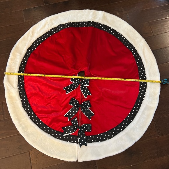 Christmas Tree Skirt Large 46" Red Velvet Black Polka Dot Bows Holiday Whimsical - Picture 12 of 12